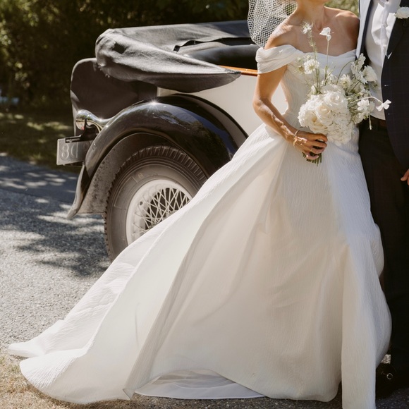 Peter Langner Novara off shoulder gown in Jacquard - Picture 1 of 4